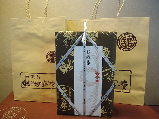 鮎の甘露煮＜大＞桐箱入り（630グラム/11～12尾入り）